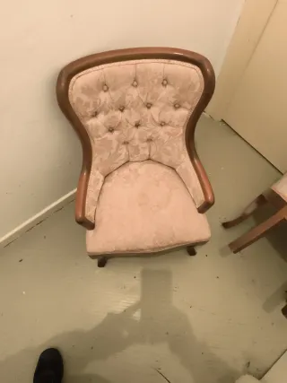 2 Butacas de tela y madera