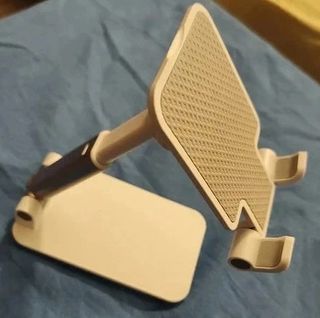 Soporte portátil y móvil plegable