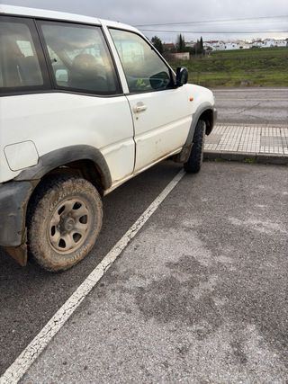 Nissan Terrano 2003