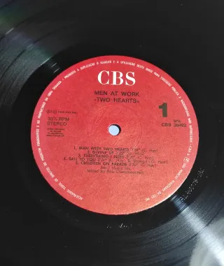 Men At Work -Two Hearts Vinile, stampa portoghese