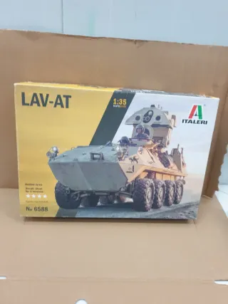 Maqueta LAV-AT 1:35 Italeri