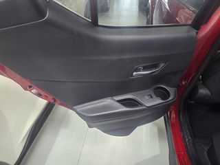 Toyota C-HR 2021 desde 324€ mes sin entrada