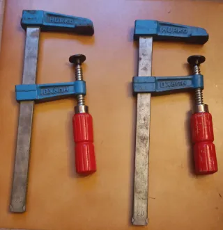 2 Sargentos Carpintero Hurko