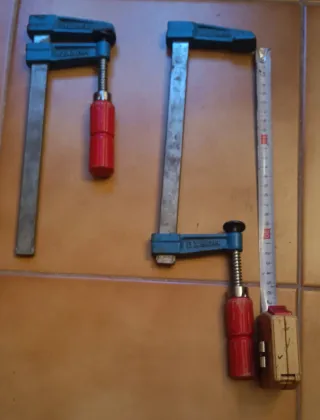 2 Sargentos Carpintero Hurko