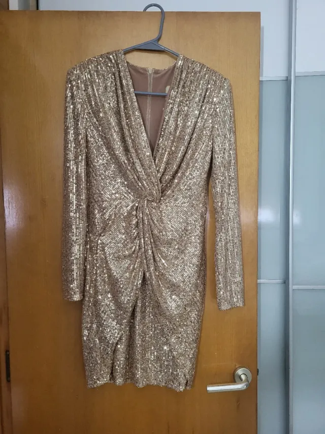 Abito Swing con paillettes dorate