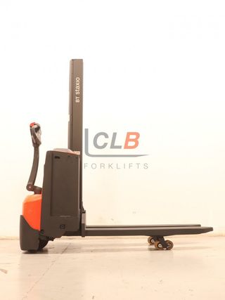 Ref. M-6460 Apilador Eléctrico TOYOTA SWE 080 L Staxio