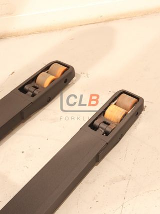 Ref. M-6460 Apilador Eléctrico TOYOTA SWE 080 L Staxio