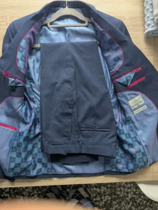 Traje Roberto Bassi Talla M