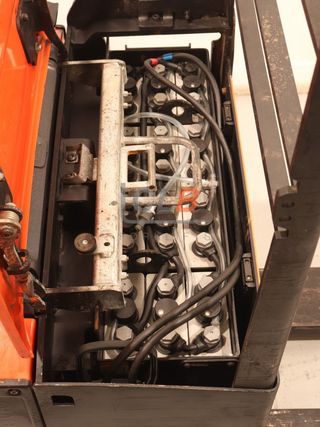 Ref. M-6529 Transpaleta Eléctrica Plataforma TOYOTA LPE 200