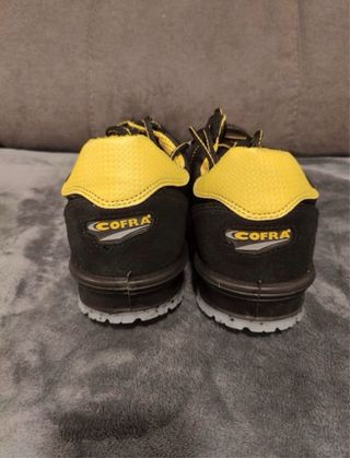 Calzado de seguridad Cofra sin usar