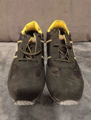 Calzado de seguridad Cofra sin usar