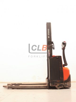 Ref. M-6579 Apilador Eléctrico TOYOTA SWE 080 L Staxio