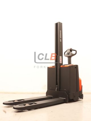 Ref. M-6594 Apilador Eléctrico BT SWE 080 L Staxio