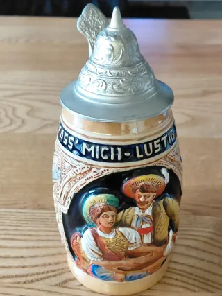 Boccale birra con coperchio in metallo