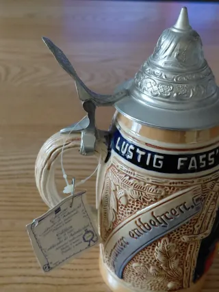 Boccale birra con coperchio in metallo