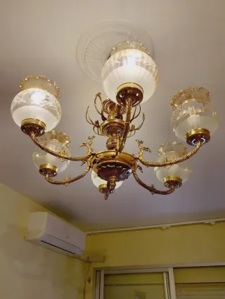 Lámpara de bronce y cristal