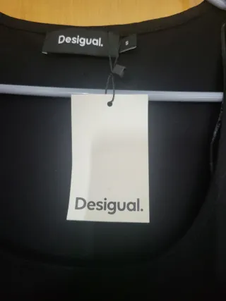 Vestido Desigual Negro con Estampado Floral