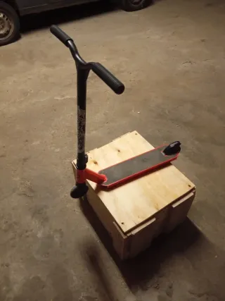 Patinete oxelo negro y rojo