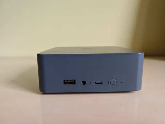 Beelink EQR6 Ryzen 9 6900HX MiniPC