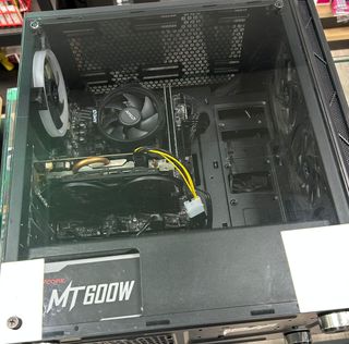 Ordenador sobremesa gaming negro