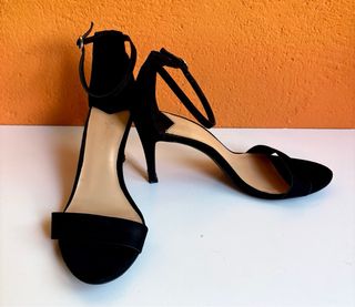 Elegantes Zapatos de tacón negros