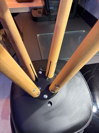 Taburete alto asiento acolchado negro