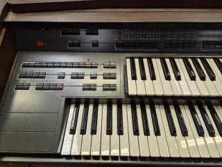 Organo Farfisa TS 601