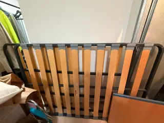 2 somieres de madera y metal