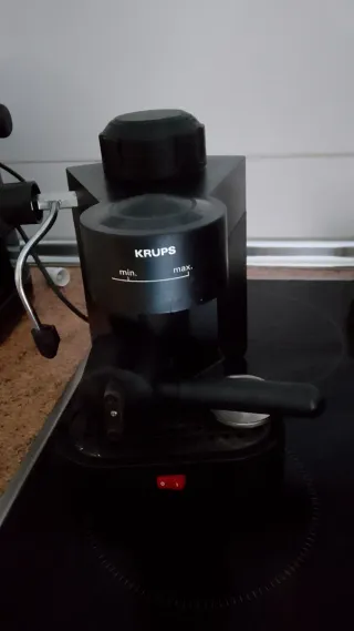 Cafetera Krups Negra