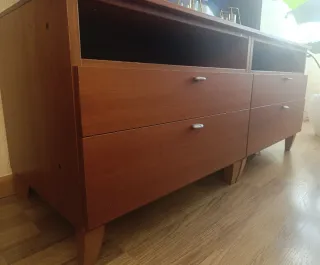 Mueble TV 4 cajones madera cerezo y dos lejas