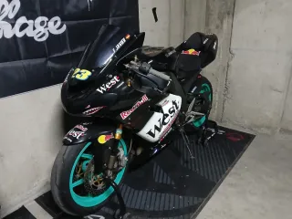 Kawasaki Ninja ZX10 R