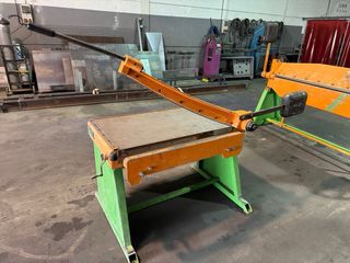 Plegadora y cizalla de chapa industrial