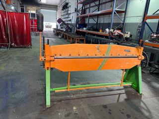 Plegadora y cizalla de chapa industrial