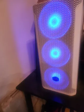 Ordenador Gaming con Luces LED