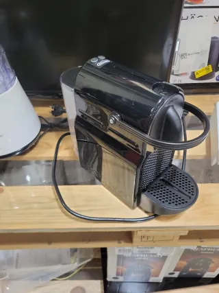 Cafetera Nespresso Inissia DeLonghi