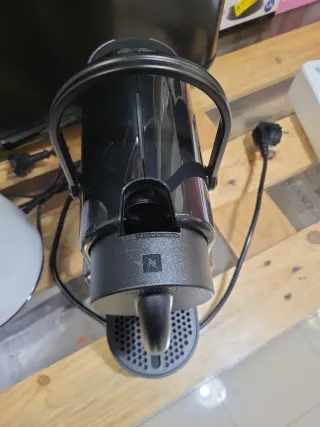 Cafetera Nespresso Inissia DeLonghi