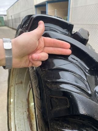 Juego Ruedas Estrechas New Holland 7050