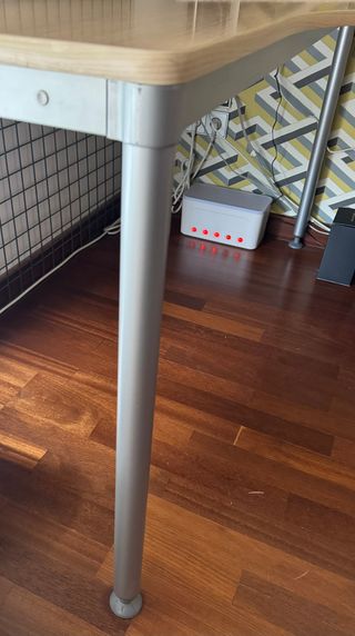 Escritorio ACTIU L + Cajonera con Llave