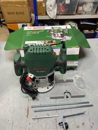 Fresadora Bosch POF 1200 AE