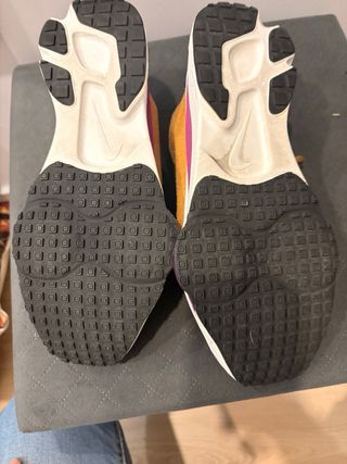 Nike Air Zoom-Type Marrones y Moradas