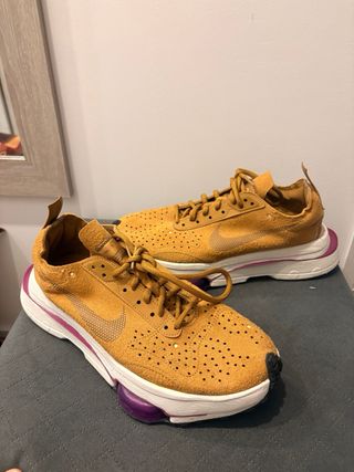 Nike Air Zoom-Type Marrones y Moradas