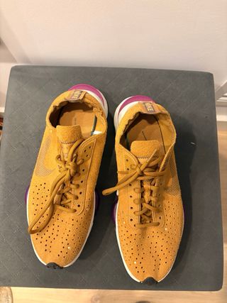 Nike Air Zoom-Type Marrones y Moradas