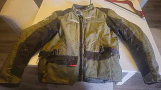 Chaqueta para Moto Armure con protección integral.