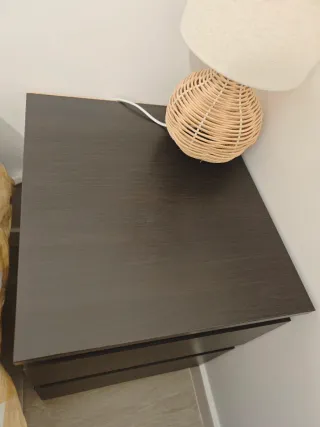 Mesita de noche Ikea negra