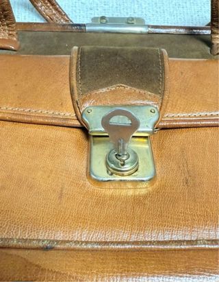 Maletín Médico Antiguo Piel Marrón y Dorado