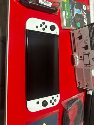 Nintendo Switch OLED Blanca y Negra