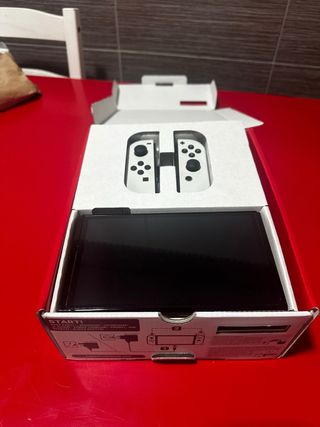 Nintendo Switch OLED Blanca y Negra