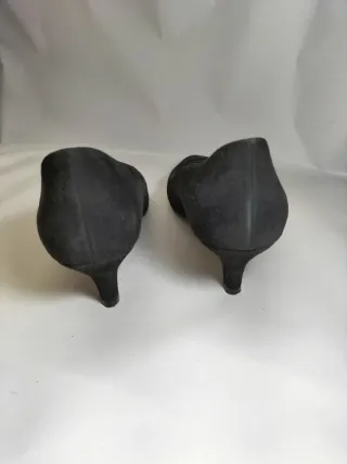 Zapatos de salón Ángel Alarcón negros