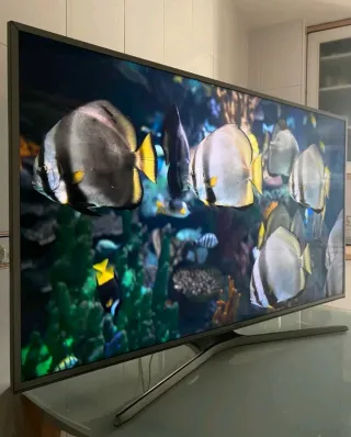 Samsung 50 4K Smart TV UHD HDR Wifi
