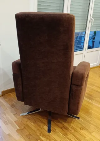 Sillón relax tela marrón con reposapiés